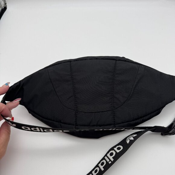 Adidas Black Inner Pockets Adjustable Strap Casual Belt Bag & Fanny Pack - Picture 4 of 6
